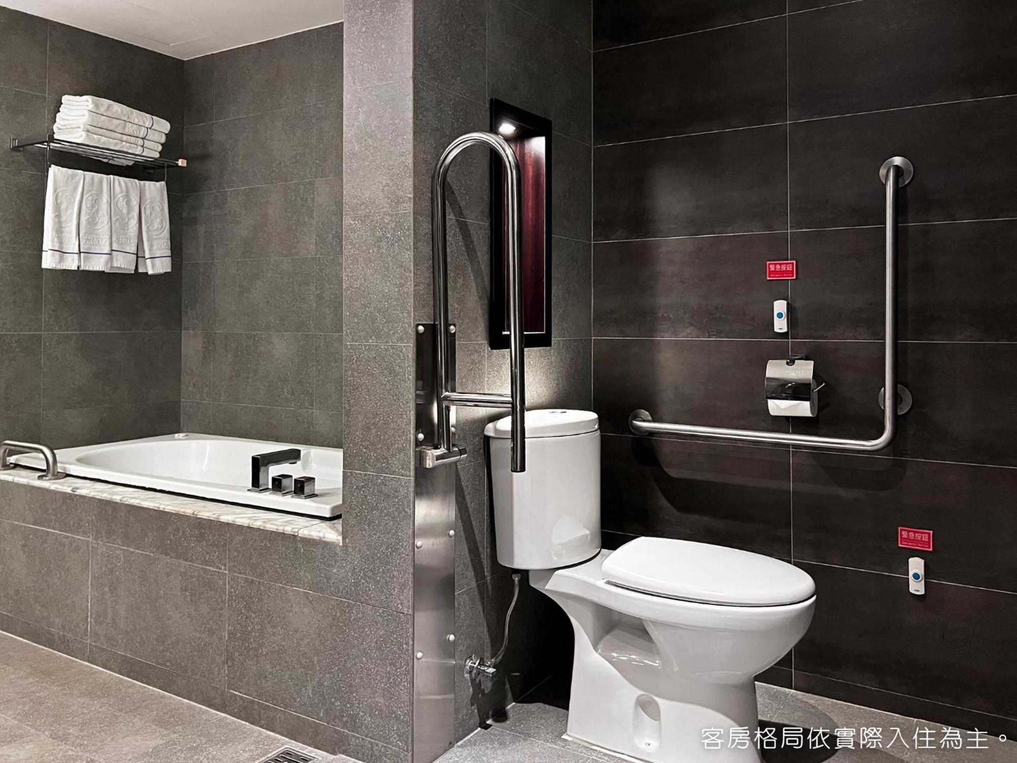 Talmud Hotel Kaohsiung Loveriver Екстериор снимка